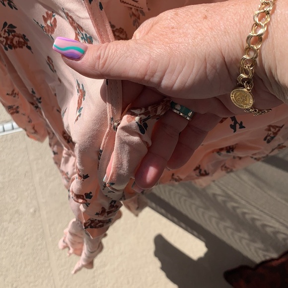 A beautiful romper - Picture 7 of 10